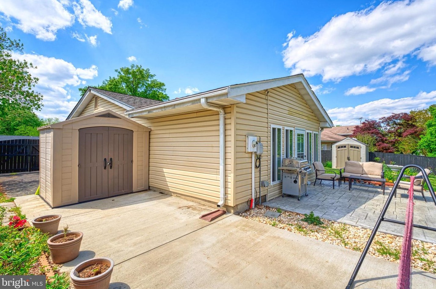 102 Harrison Rd, Dulles VA  20164-2716 exterior