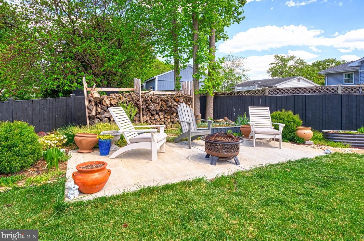 102 Harrison Rd, Dulles VA  20164-2716 exterior