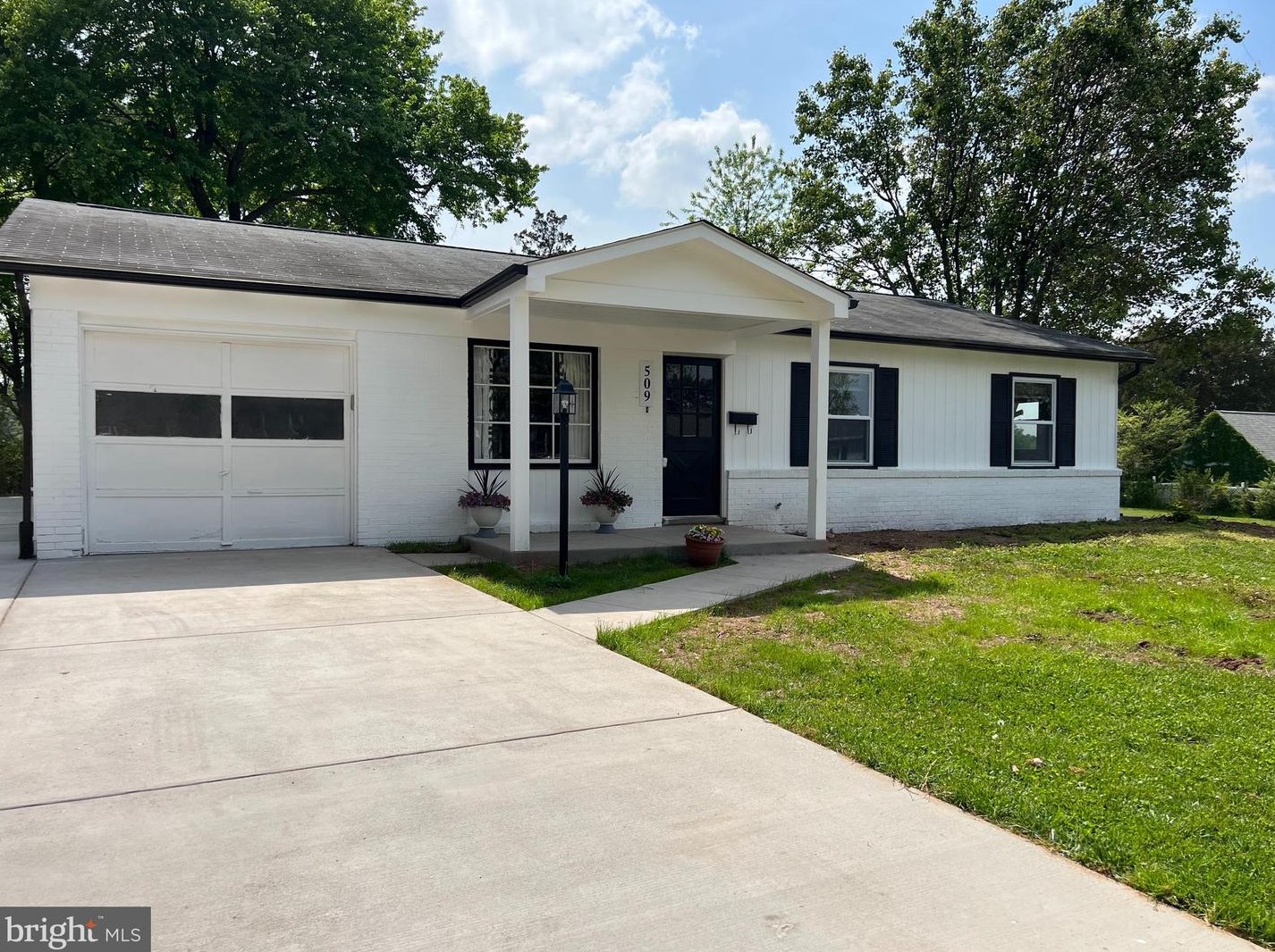 509 Nettle Tree Rd, Sterling VA  20164-4723 exterior