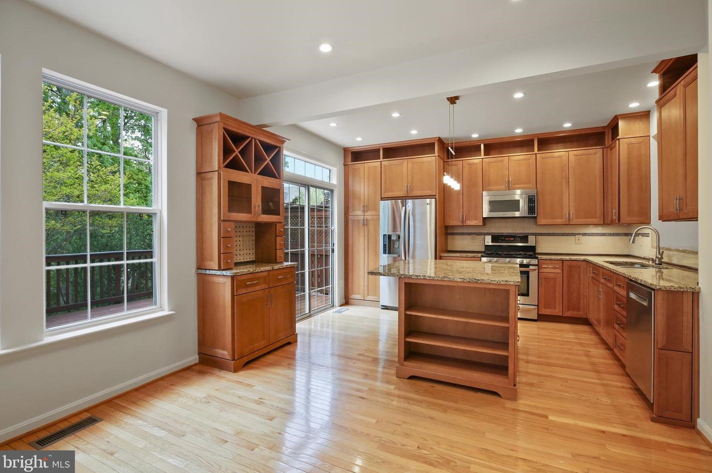 20685 Waterfall Branch Ter, Dulles, VA 20165-2435