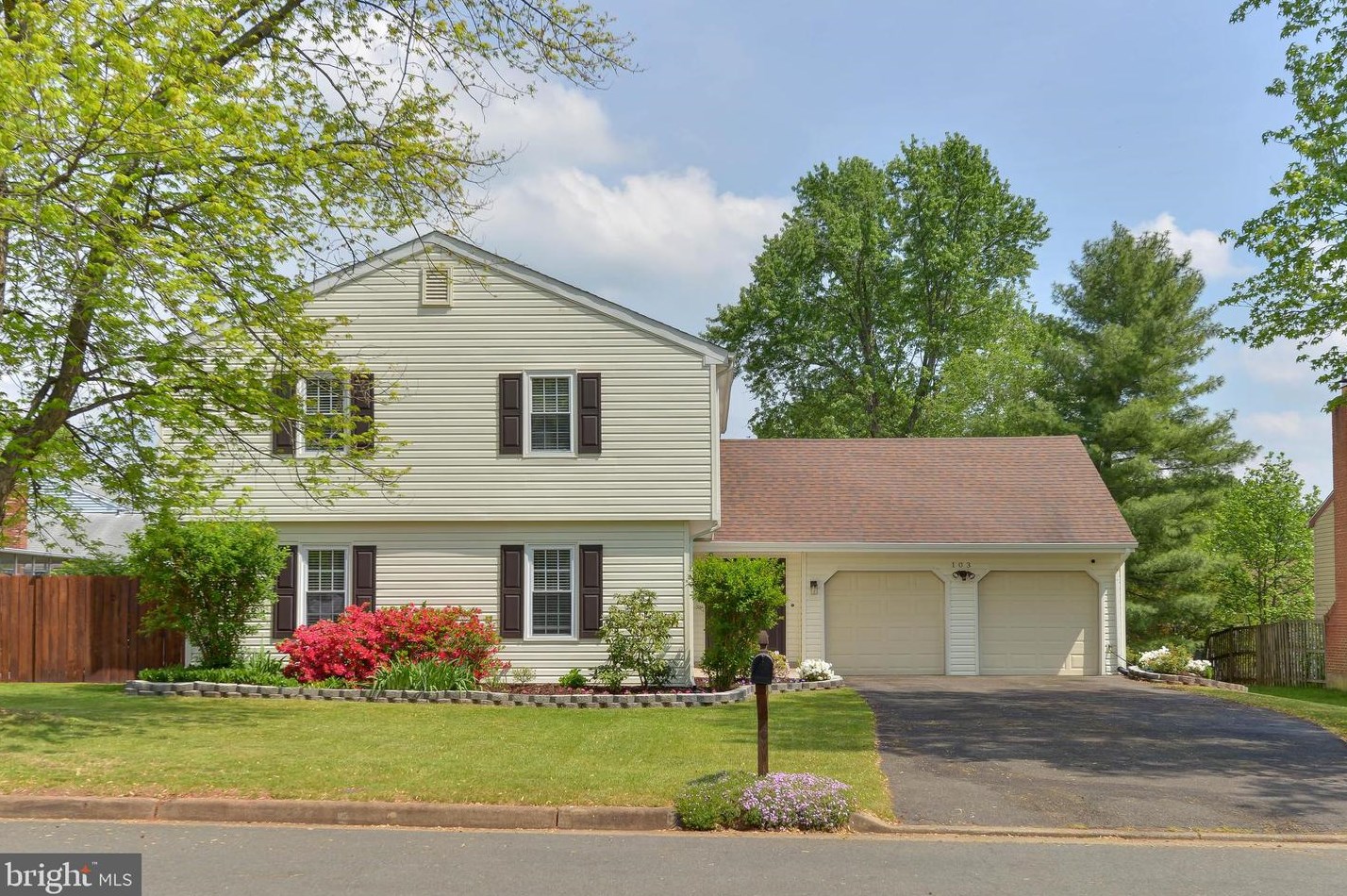 103 Cherry Tree Ct, Dulles, VA 20164