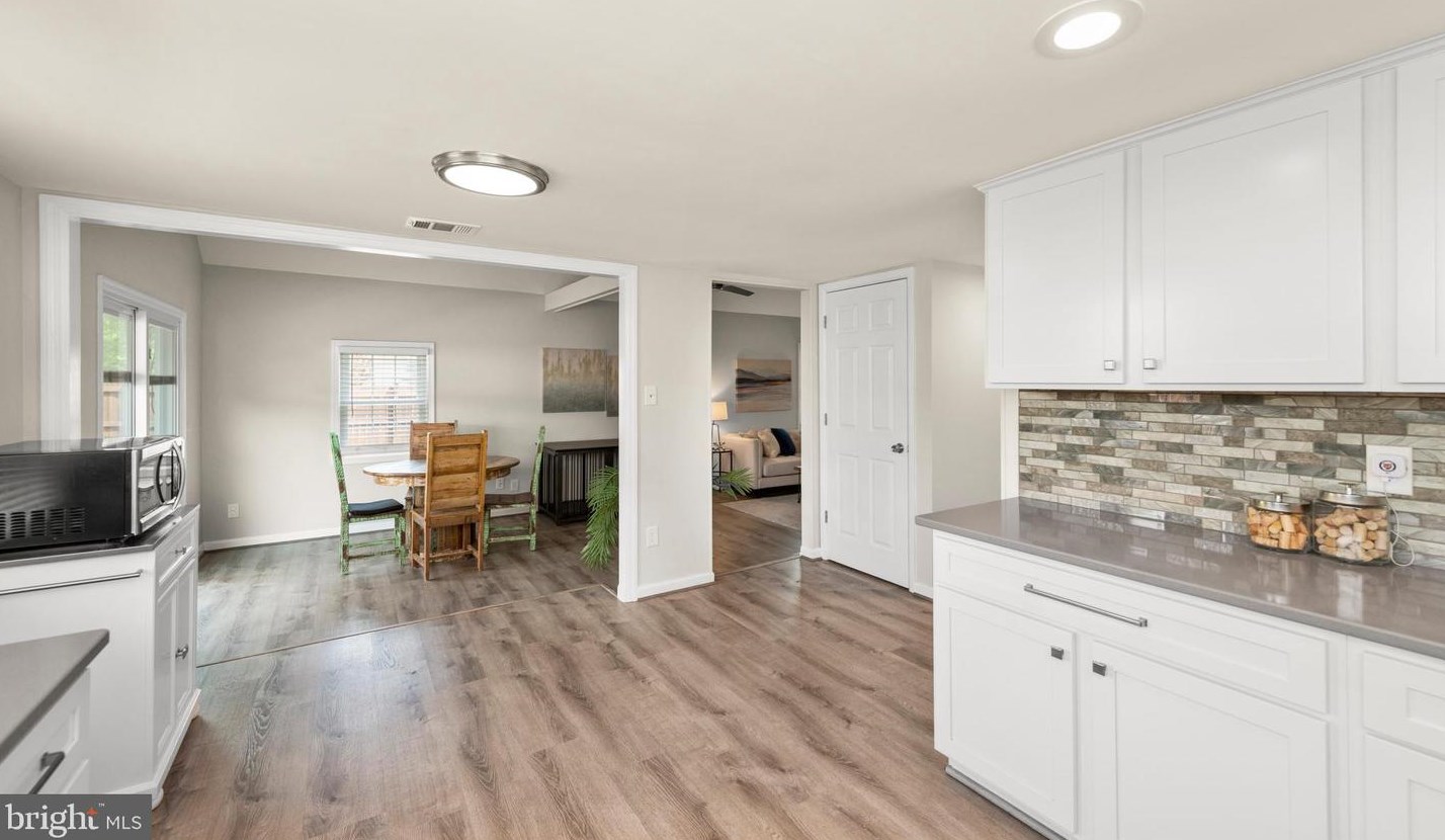 103 Cherry Tree Ct, Dulles VA  20164-2402 exterior