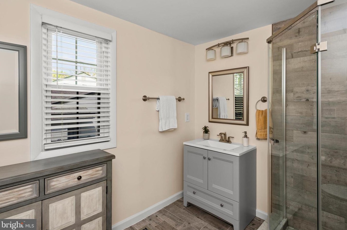 103 Cherry Tree Ct, Dulles VA  20164-2402 exterior