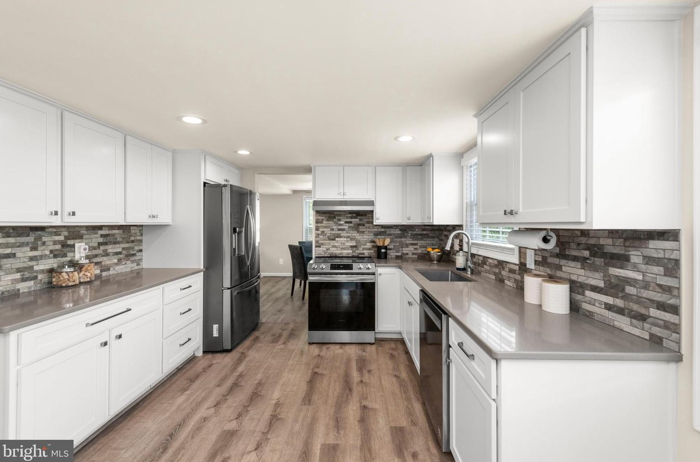 103 Cherry Tree Ct, Dulles VA  20164-2402 exterior