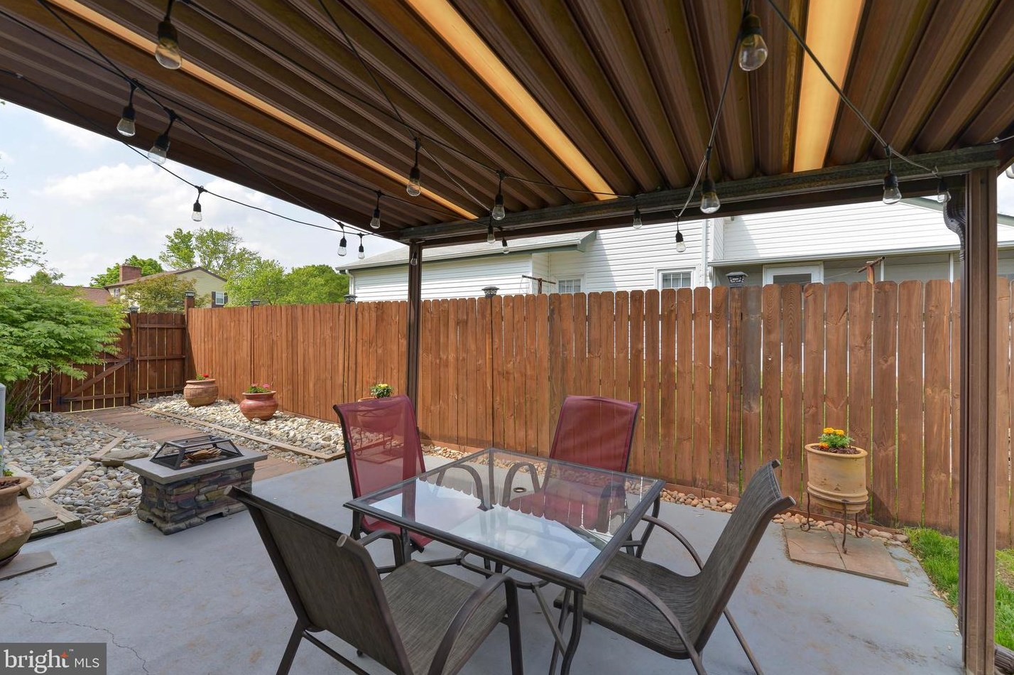 103 Cherry Tree Ct, Dulles VA  20164-2402 exterior