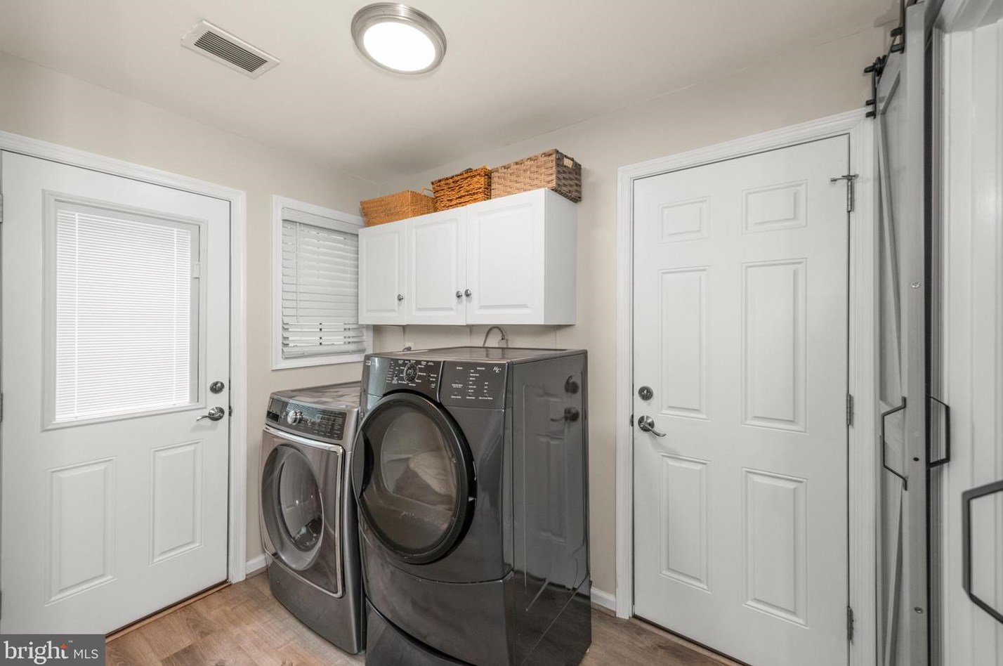 103 Cherry Tree Ct, Dulles VA  20164-2402 exterior