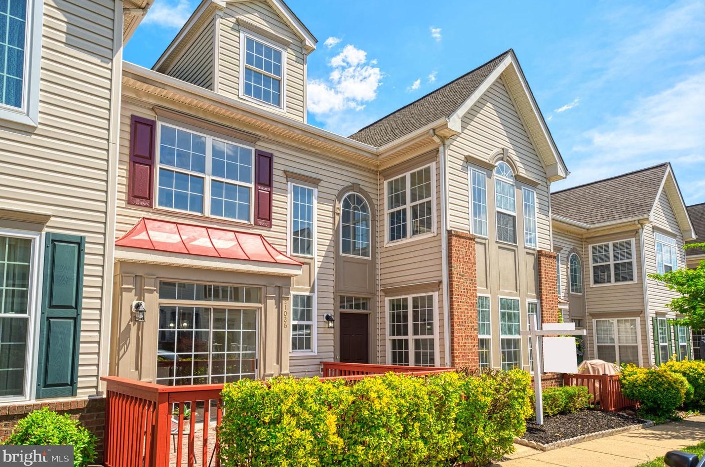 21026 Laporte Ter, Ashburn, VA 20147-6470