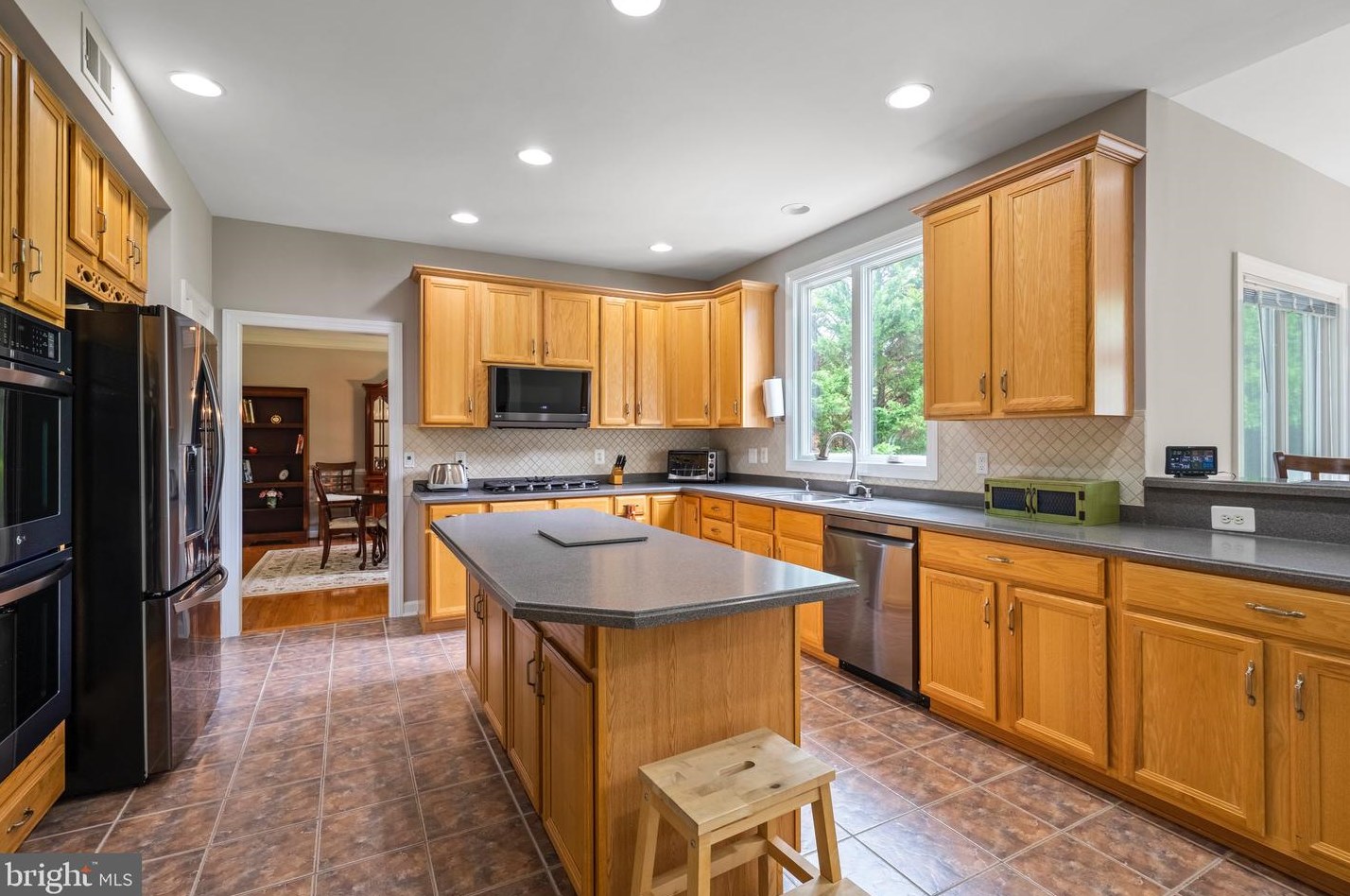 40726 Lenah Run Cir, Stone Ridge, VA 20105