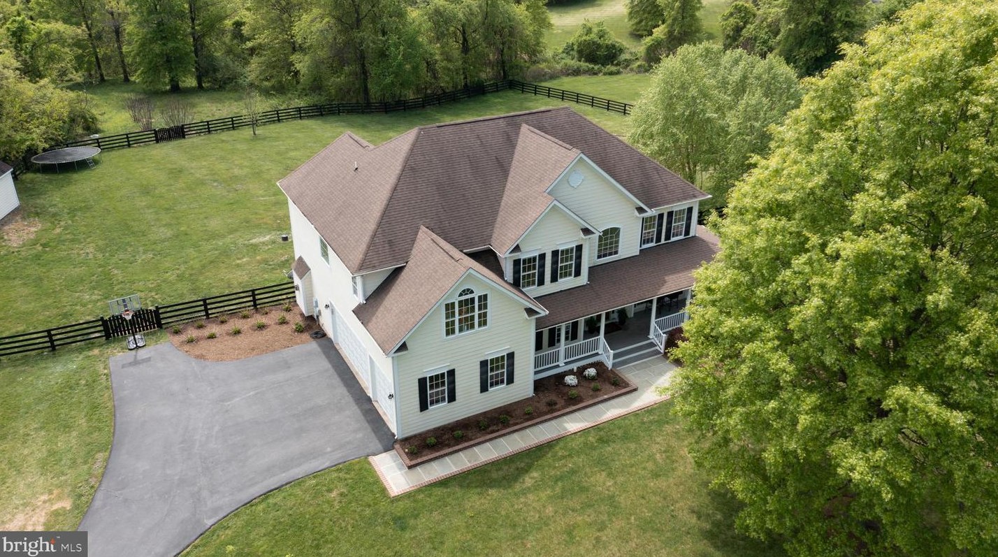 34923 Vintage Pl, Round Hill, VA 20141