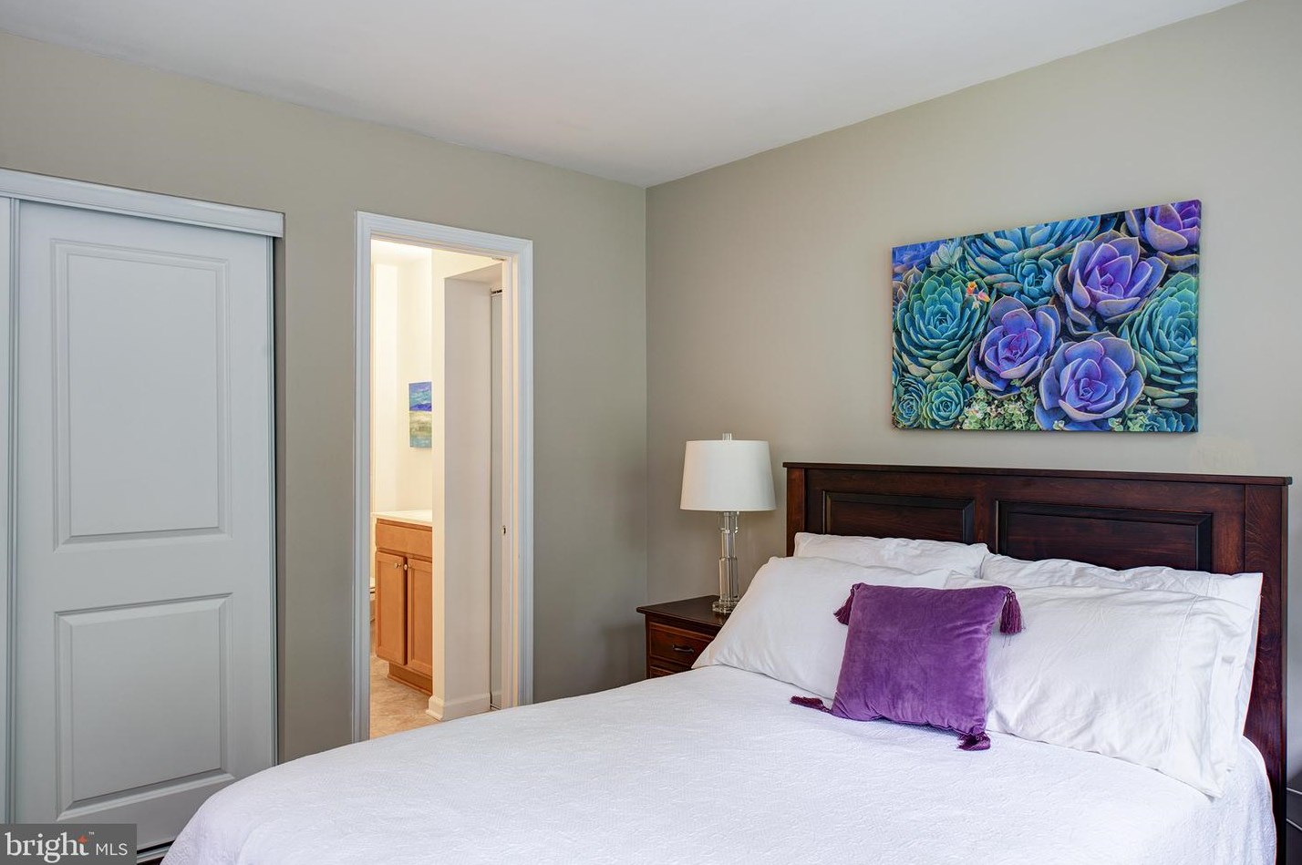 7 Oakdale Ct, Dulles VA  20165-5642 exterior