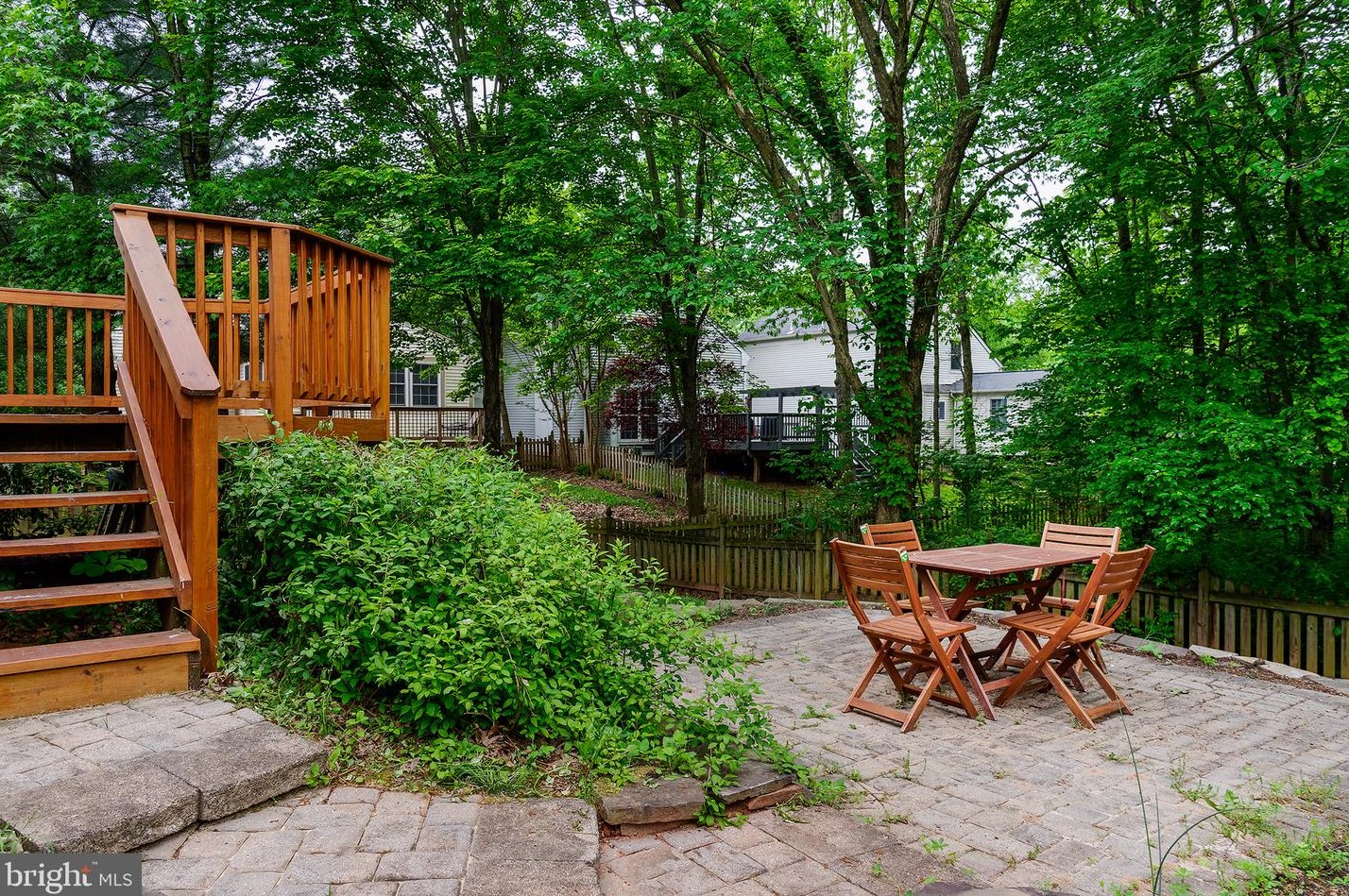 7 Oakdale Ct, Dulles, VA 20165