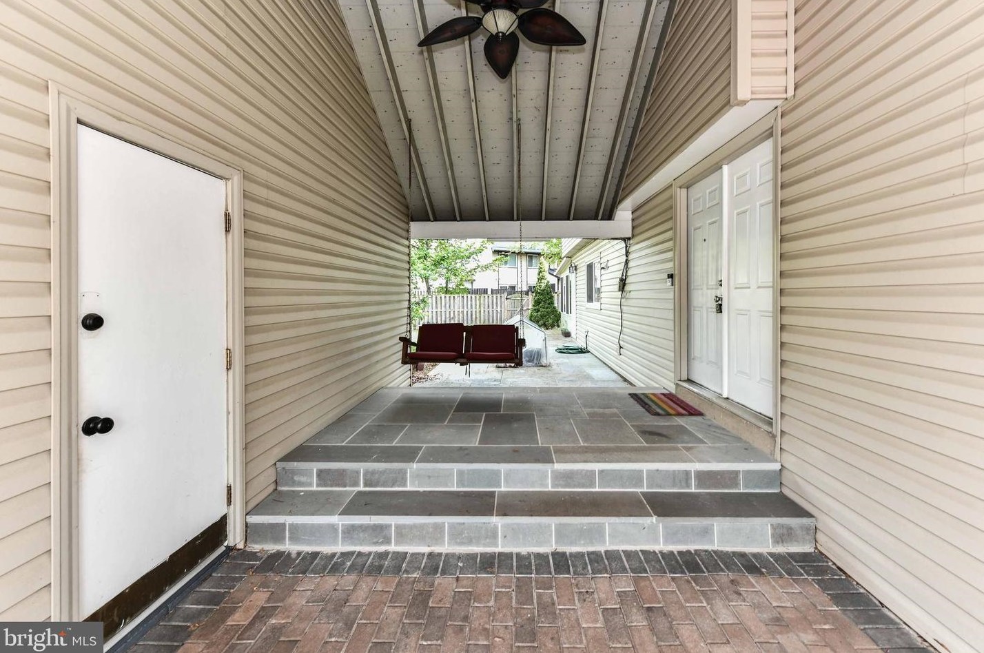 49 Thrush Rd, Dulles, VA 20164