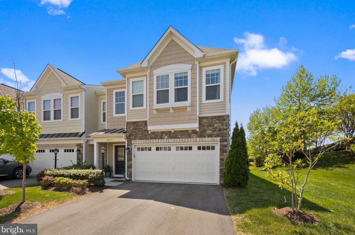 42453 Benfold Sq, Ashburn, VA 20148-7609