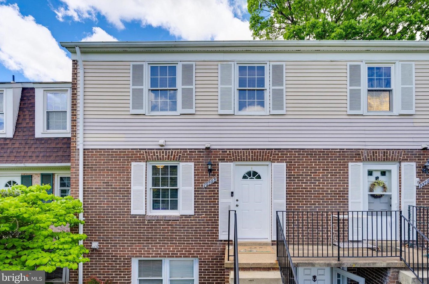 1050 Ramsgate Ct, Dulles, VA 20164-5902
