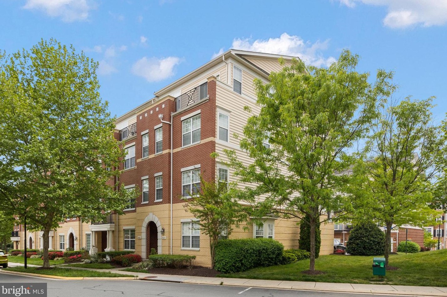 42625 Highgate Ter, Ashburn, VA 20148-6400