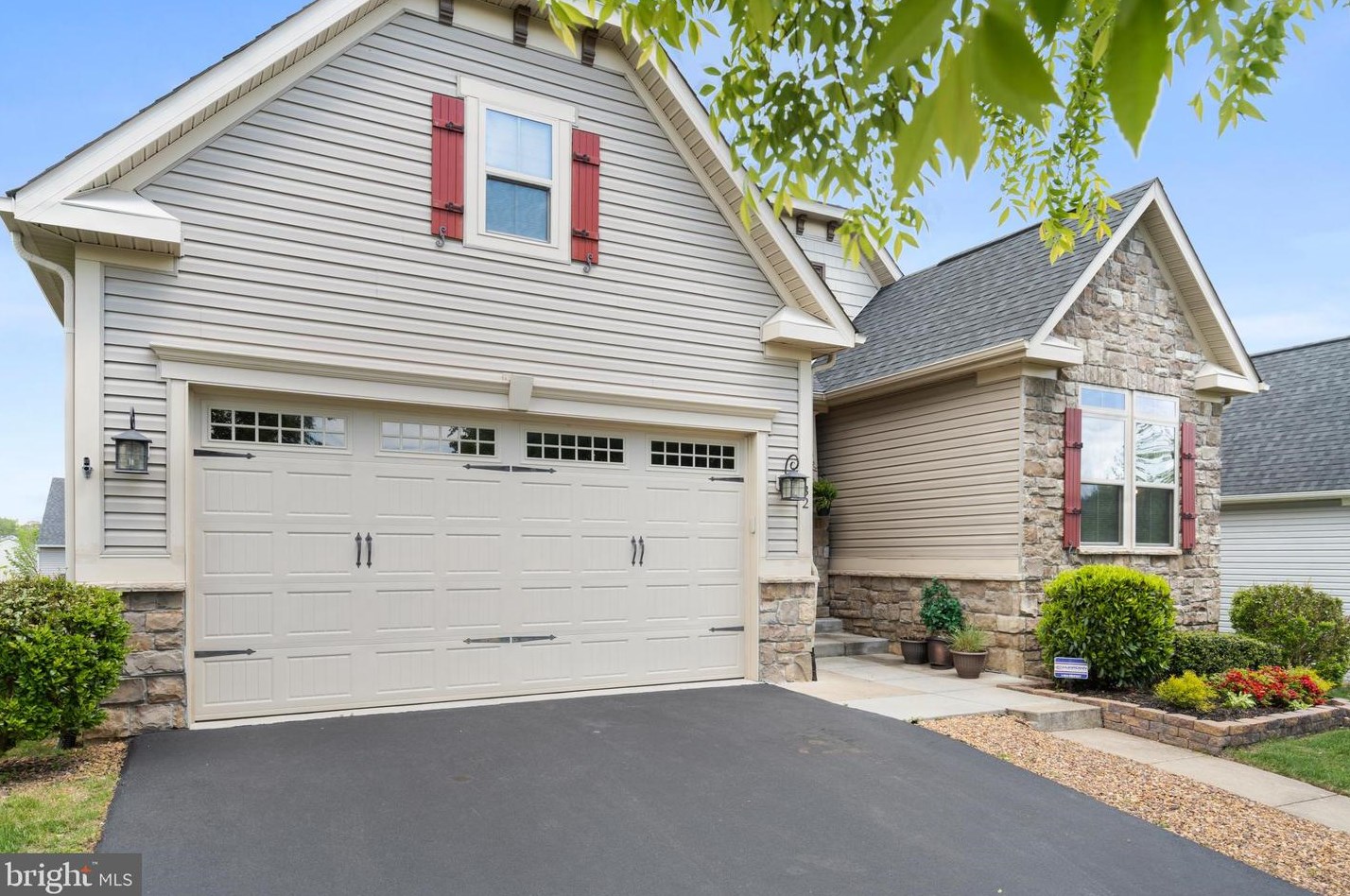 32 Black Forest Ln, Lovettsville, VA 20180