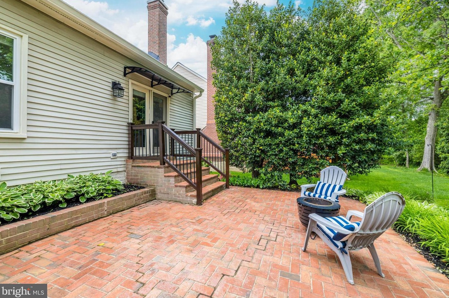 47740 League Ct, Dulles VA  20165-7416 exterior