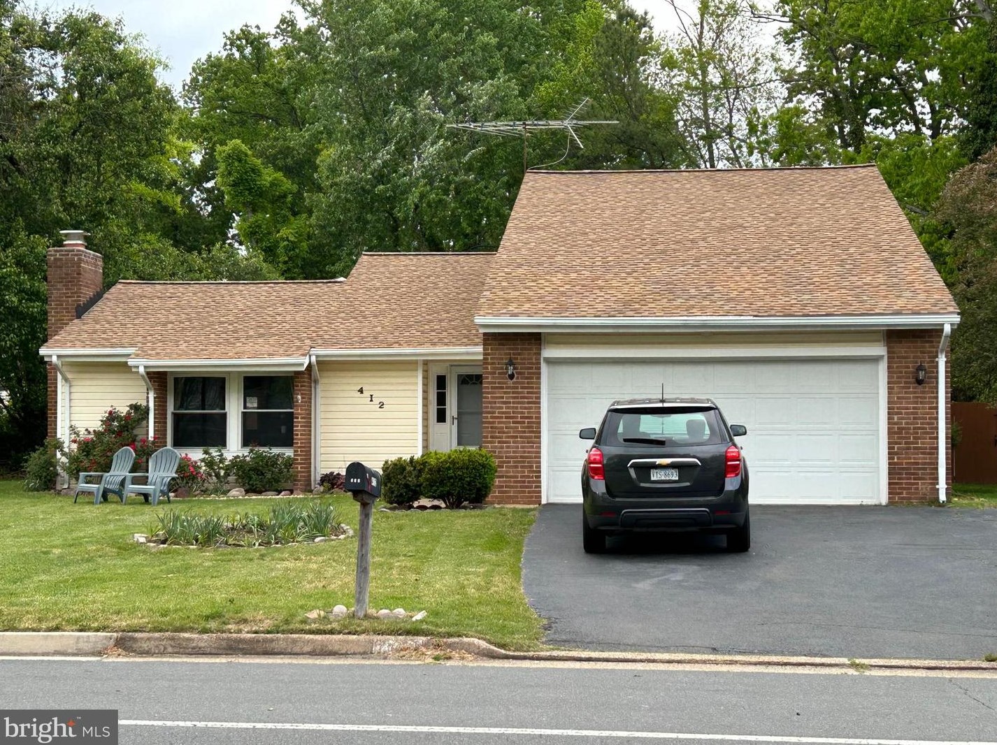 412 Sugarland Run Dr, Dulles, VA 20164
