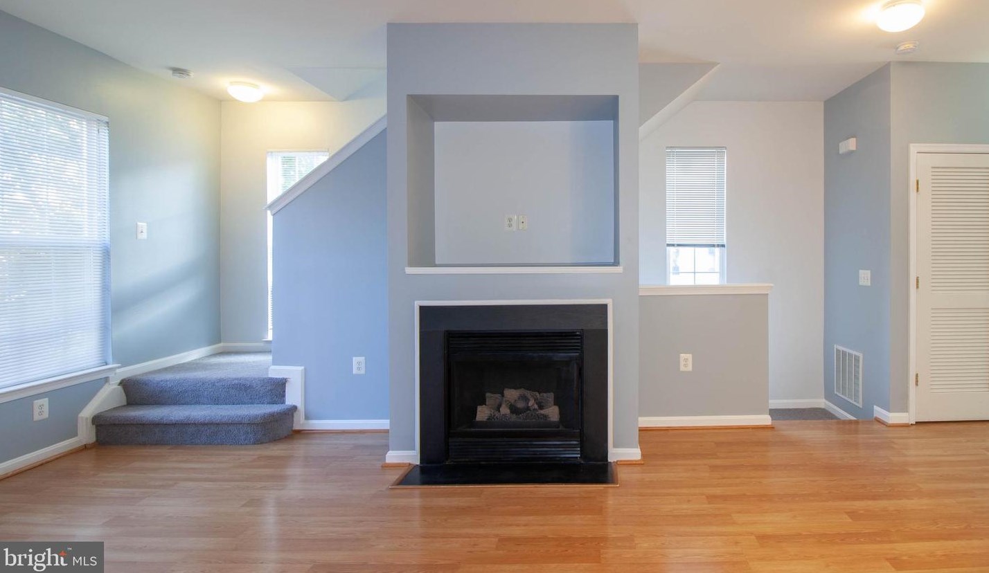23101 Fontwell Square, Dulles, VA 20166