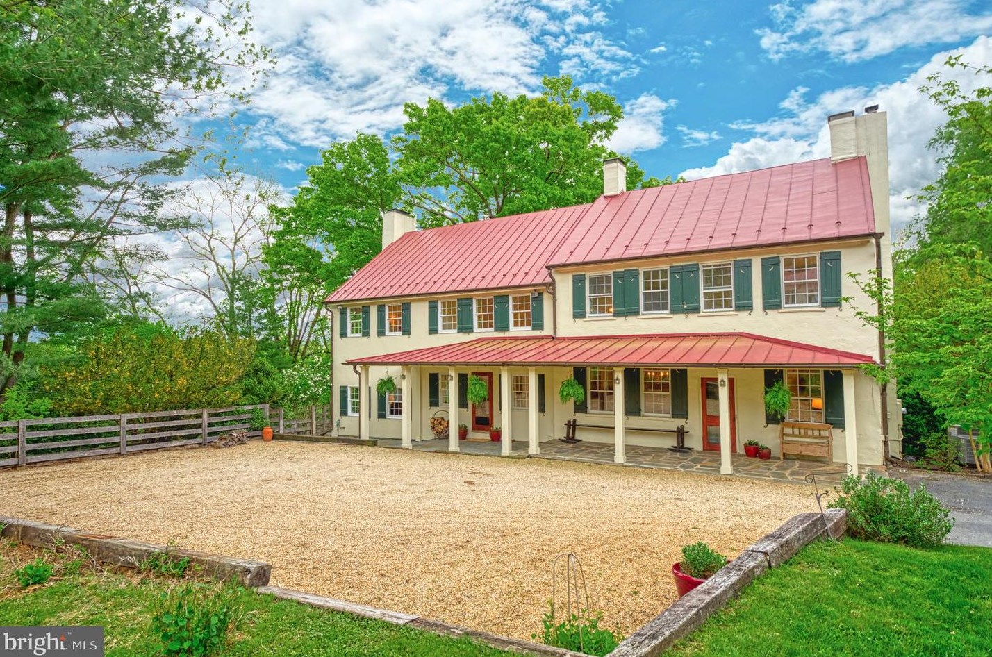18336 Foundry Rd, Purcellville, VA 20132