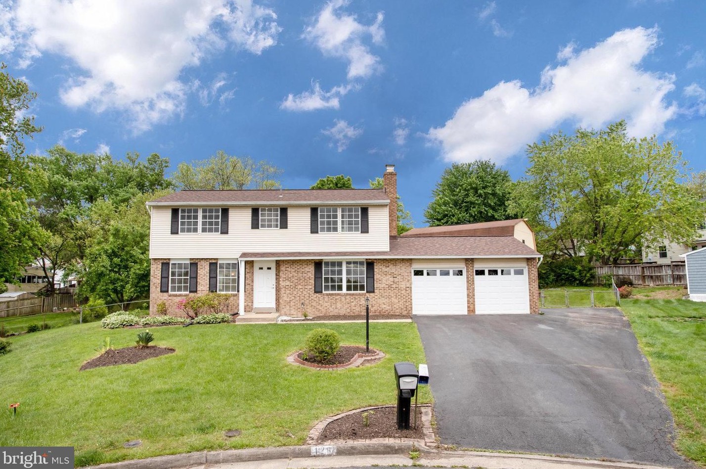 126 Ithaca Ct, Dulles, VA 20164-2619