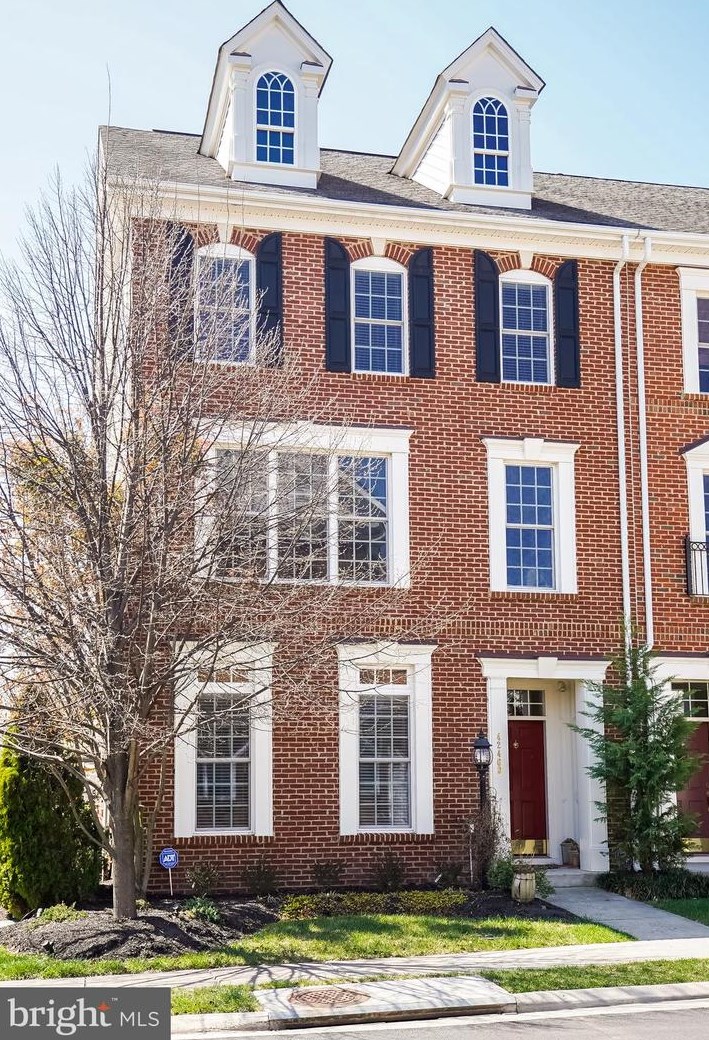 42469 Redstone Ter, Ashburn, VA 20148