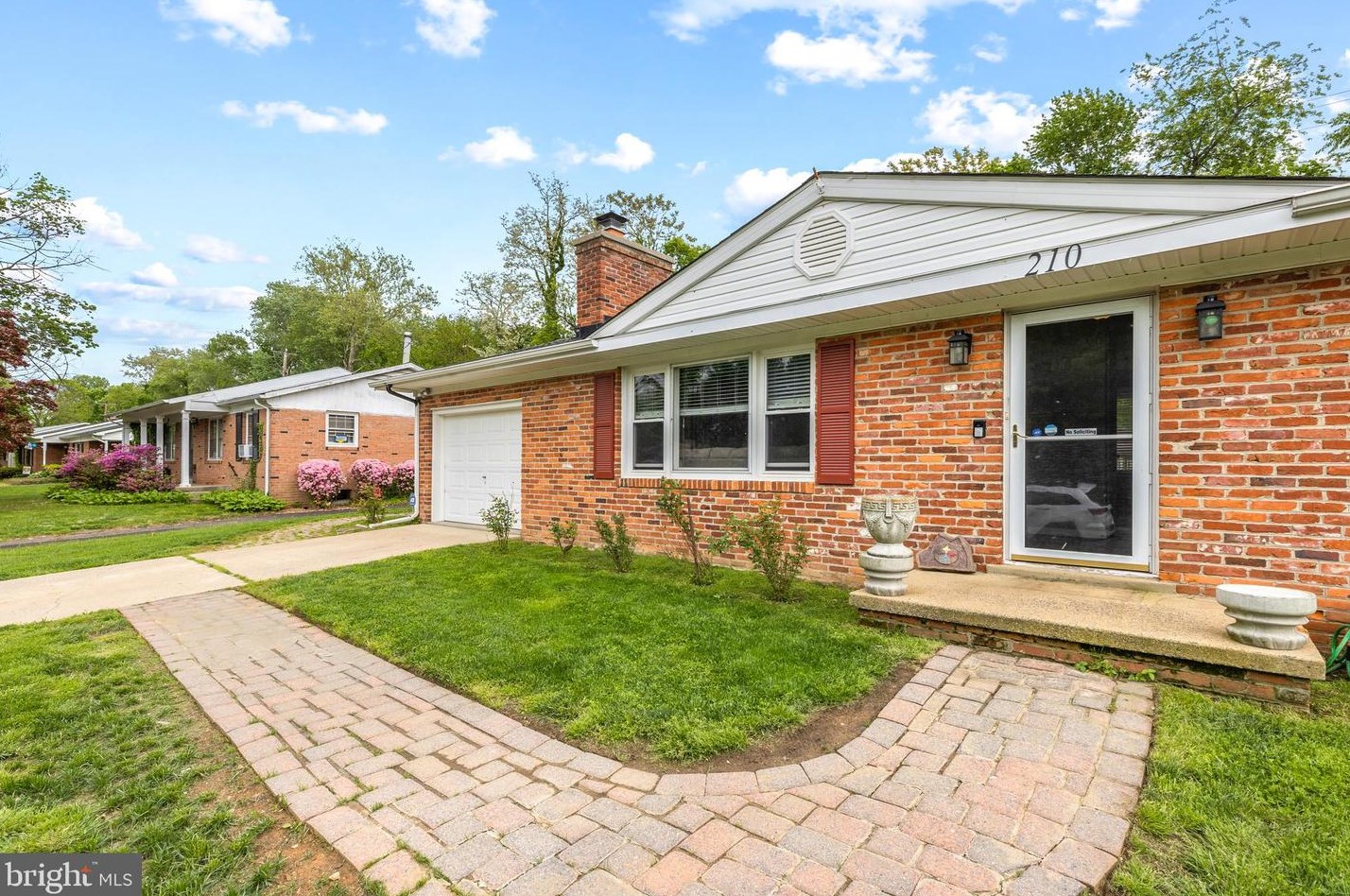 210 E Loudoun Valley Dr, Purcellville, VA 20132