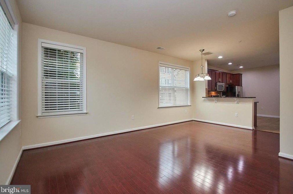 22683 Beacon Crest Ter, Ashburn, VA 20148