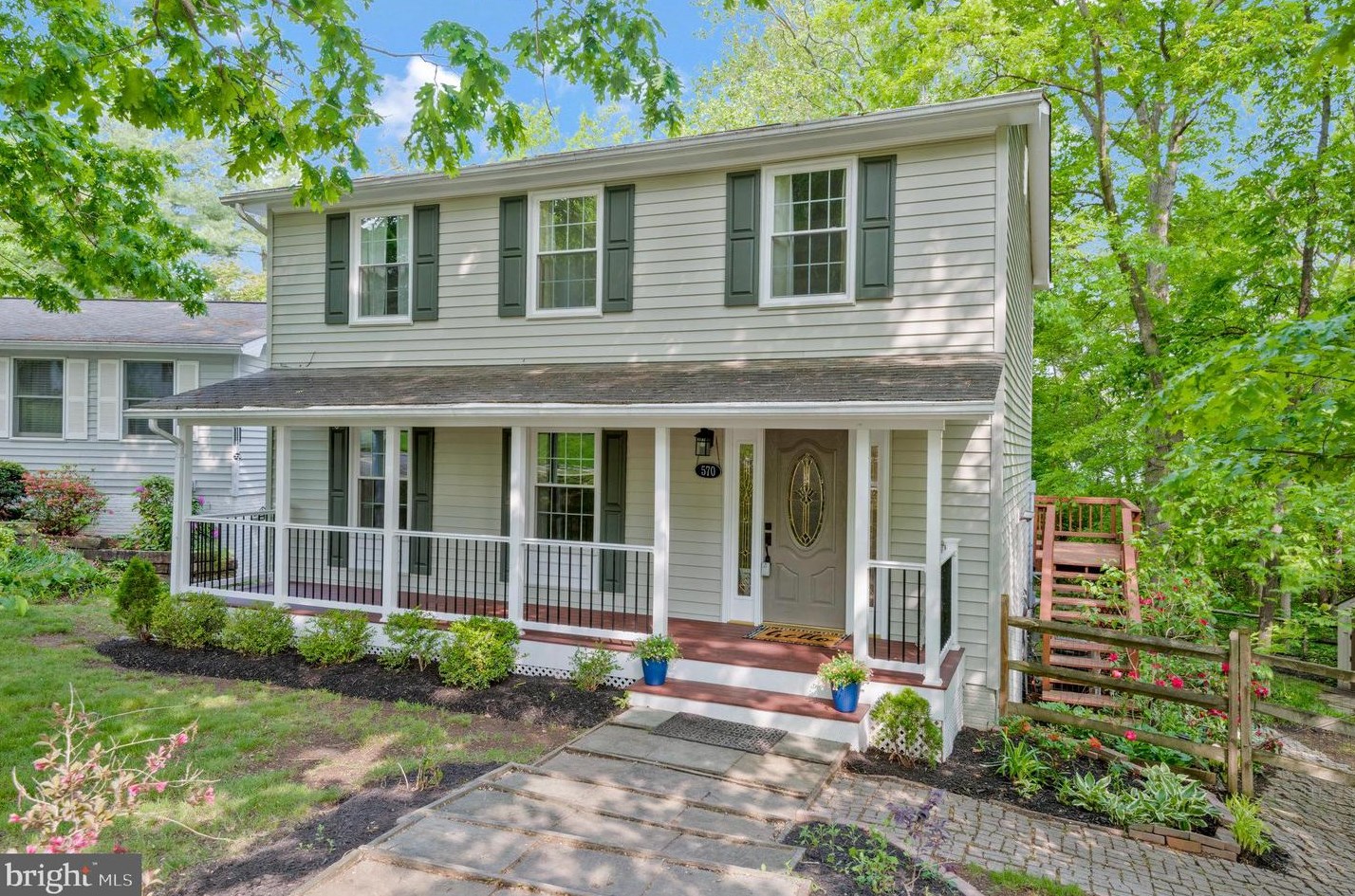 570 Rockbridge Dr Se, Leesburg, VA 20175