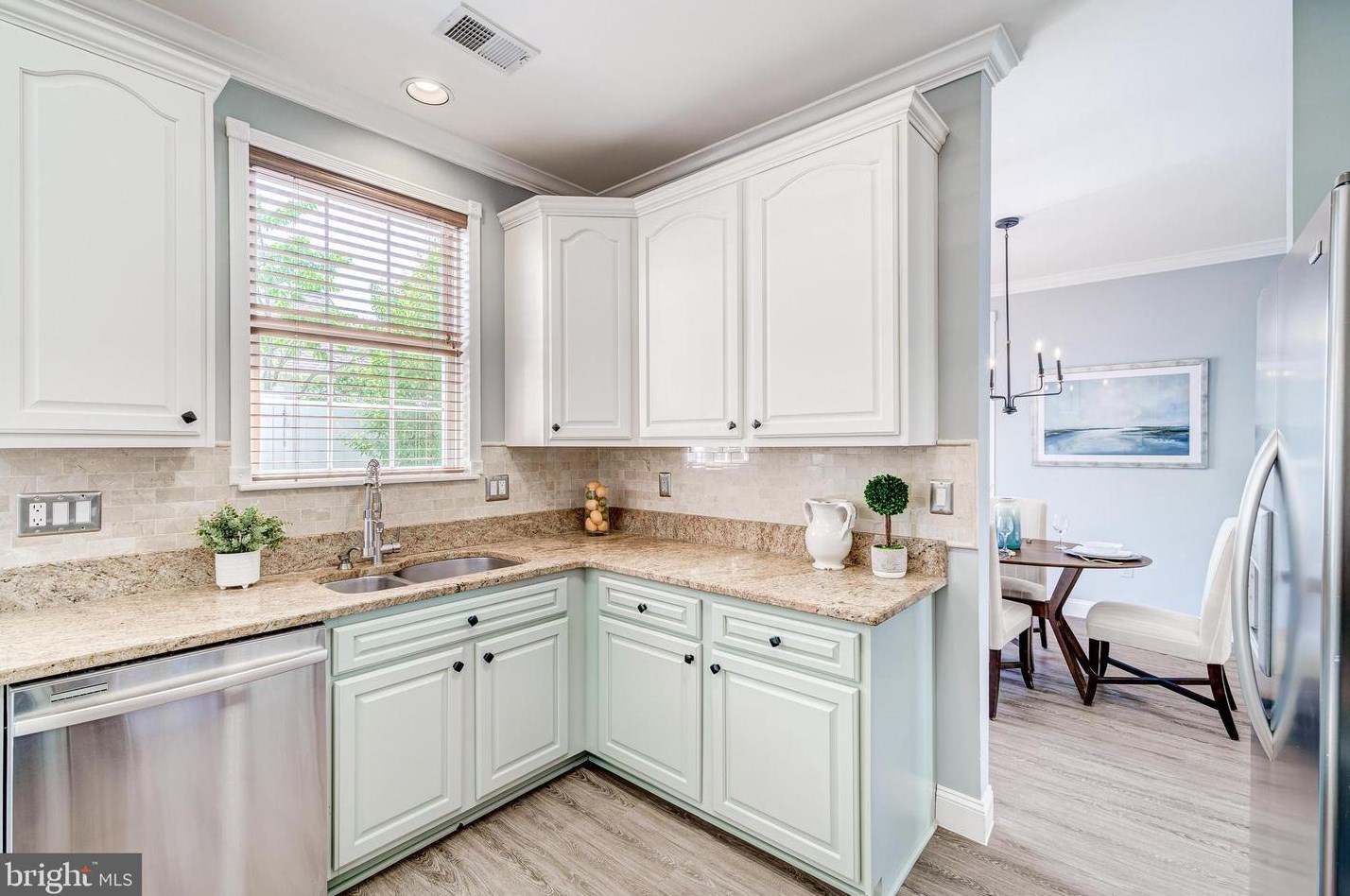 43287 Rush Run Ter, Ashburn VA  20147-3747 exterior