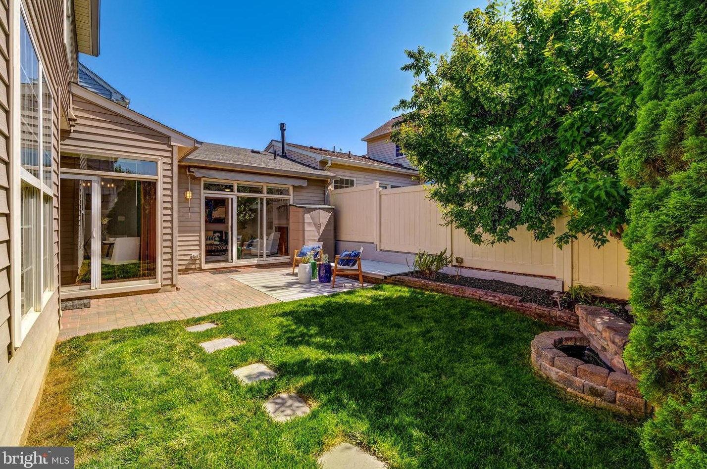 43287 Rush Run Ter, Ashburn VA  20147-3747 exterior