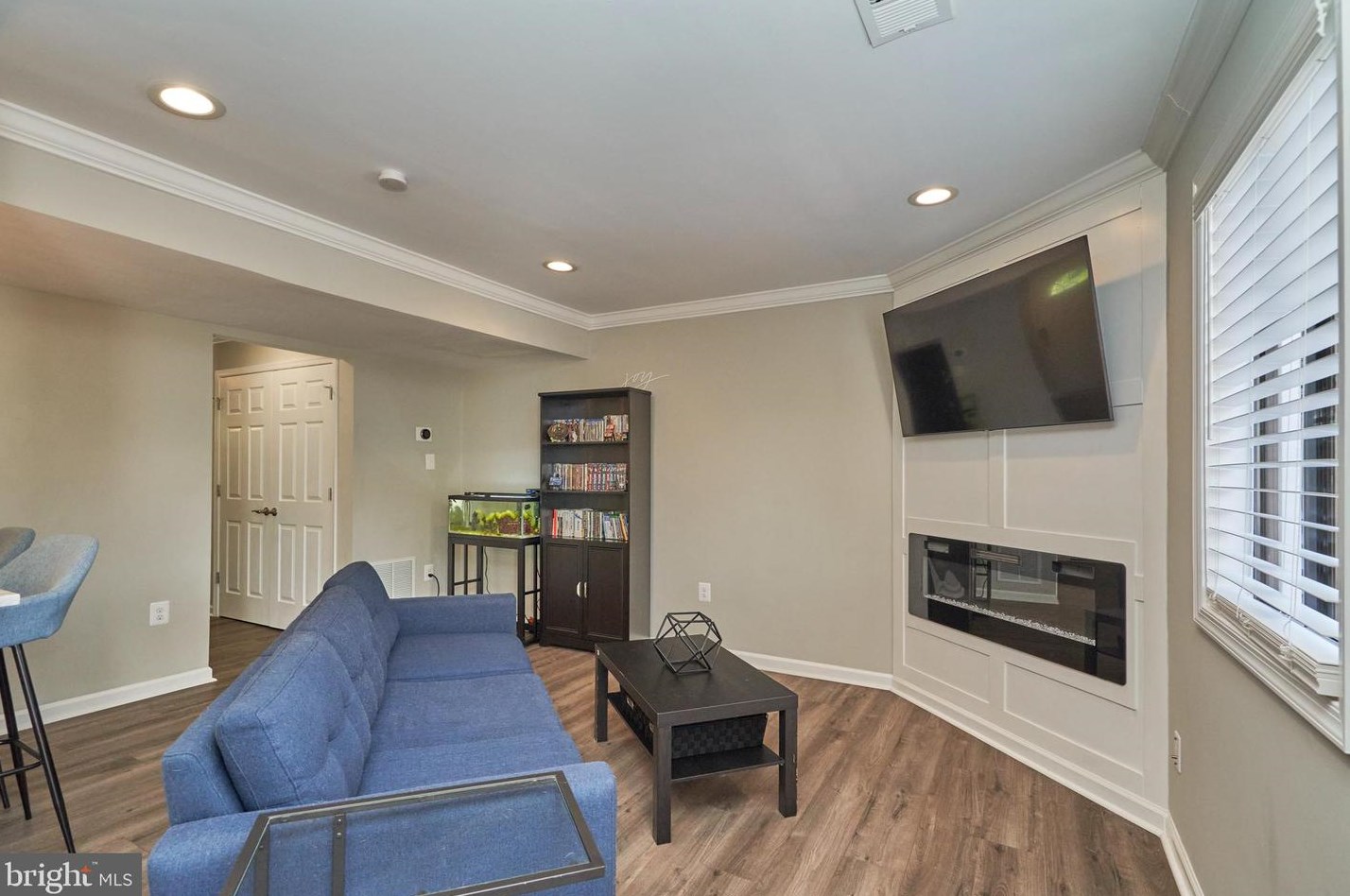 181 Cottage Rd, Dulles VA  20164-1305 exterior