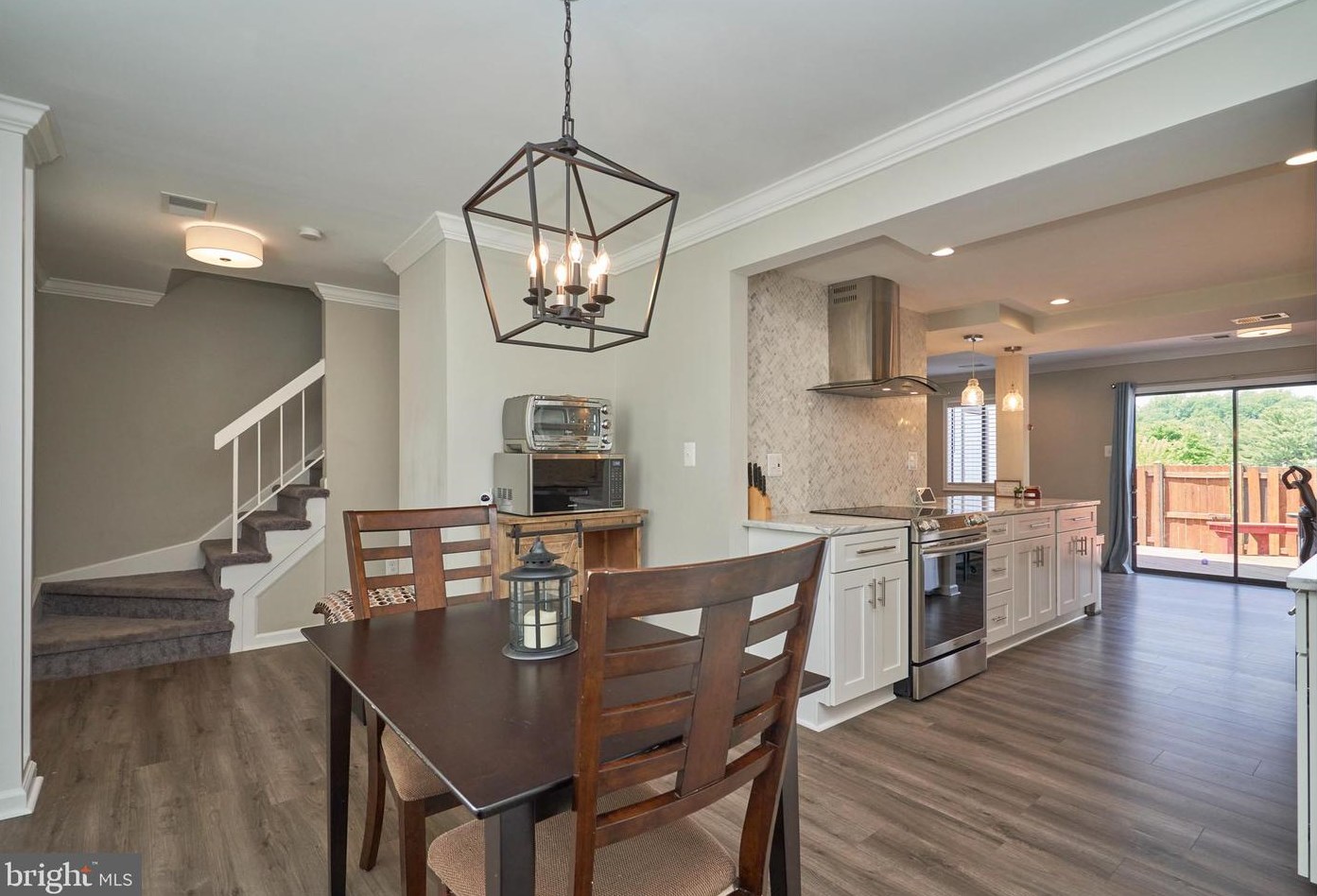 181 Cottage Rd, Dulles VA  20164-1305 exterior