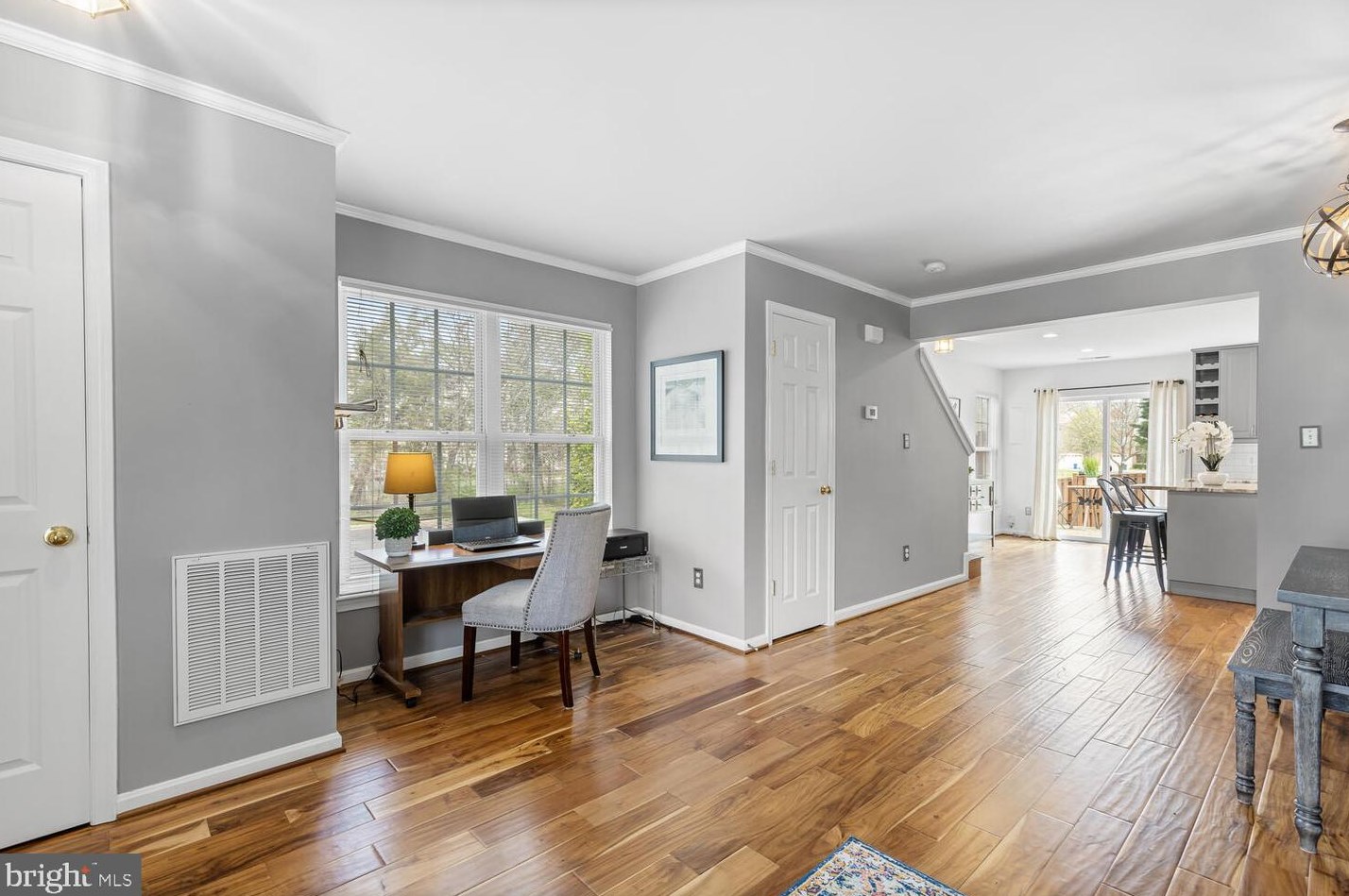 42805 Pilgrim Sq, Fairfax VA  20152-3928 exterior