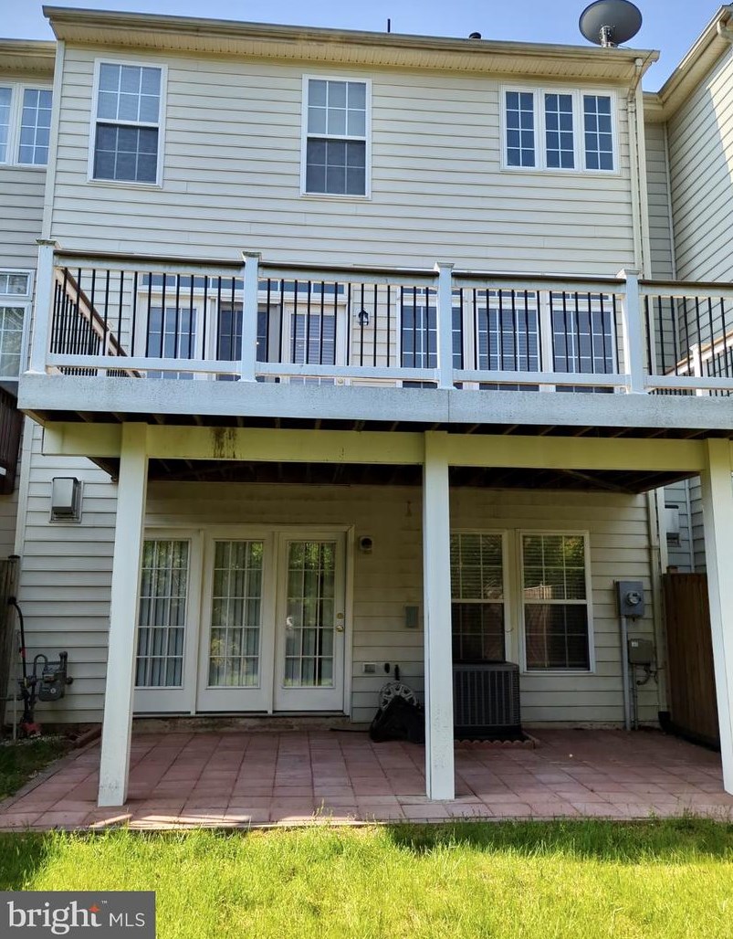 19255 Kepharts Mill Ter, Leesburg, VA 20176