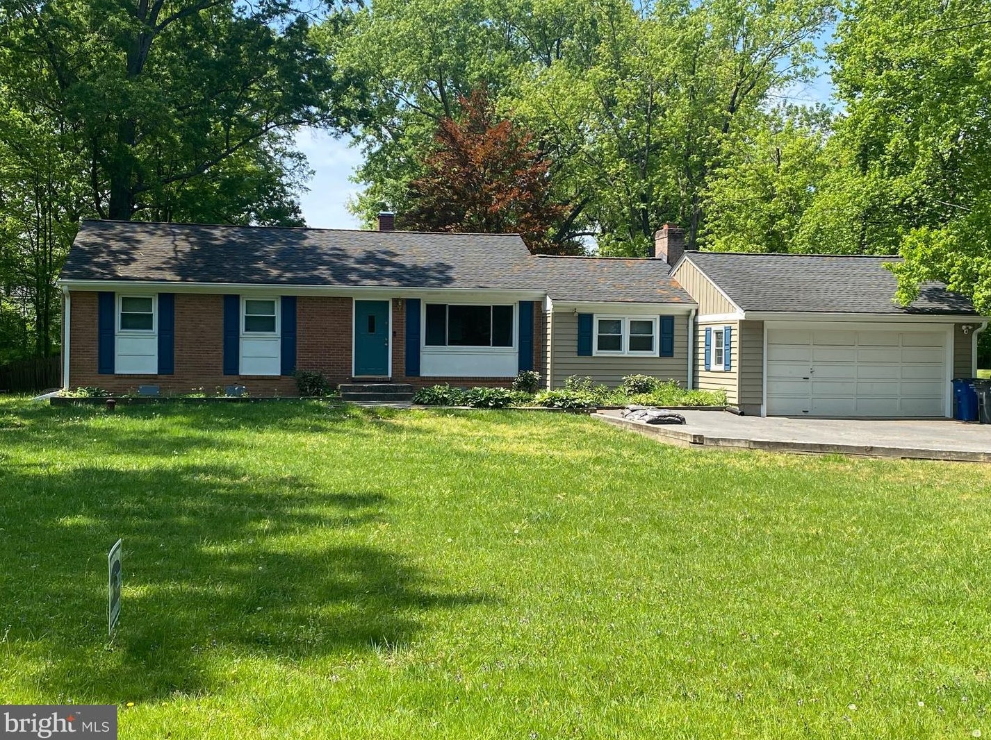 20203 Dairy Ln, Dulles, VA 20165-2540