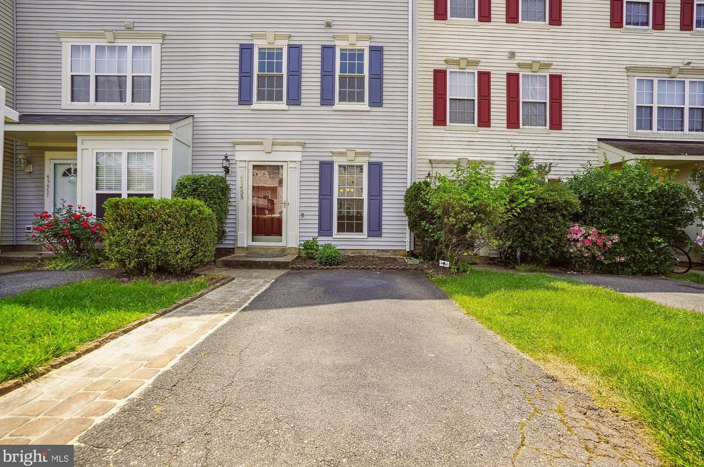 45455 Heritage Trail Sq, Dulles, VA 20164