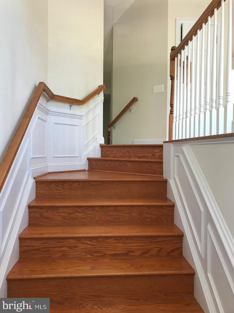 43573 White Cap Ter, Fairfax, VA 20152