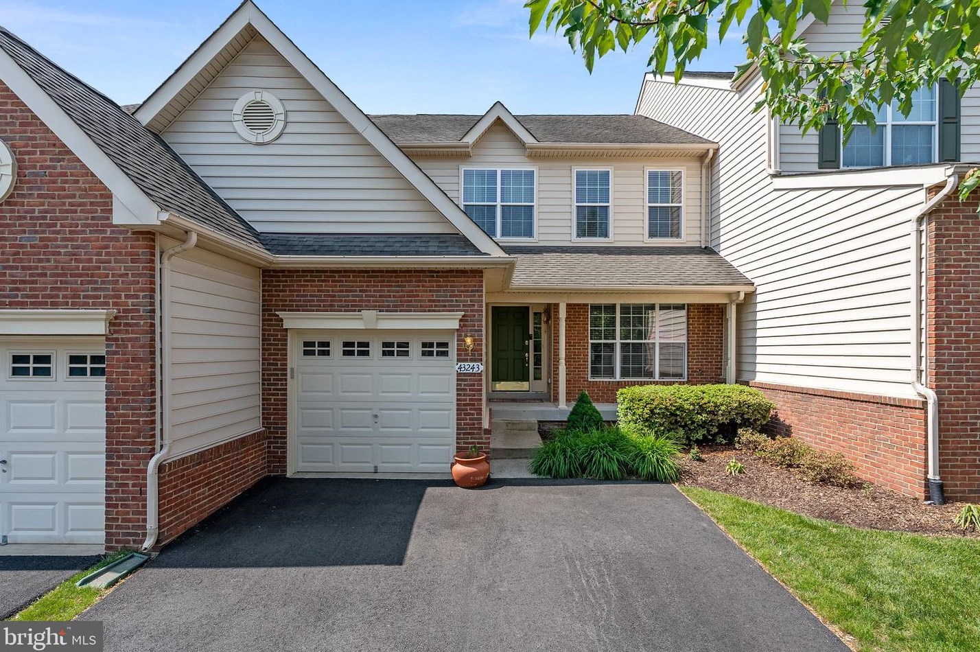 43243 Somerset Hills Ter, Ashburn, VA 20147