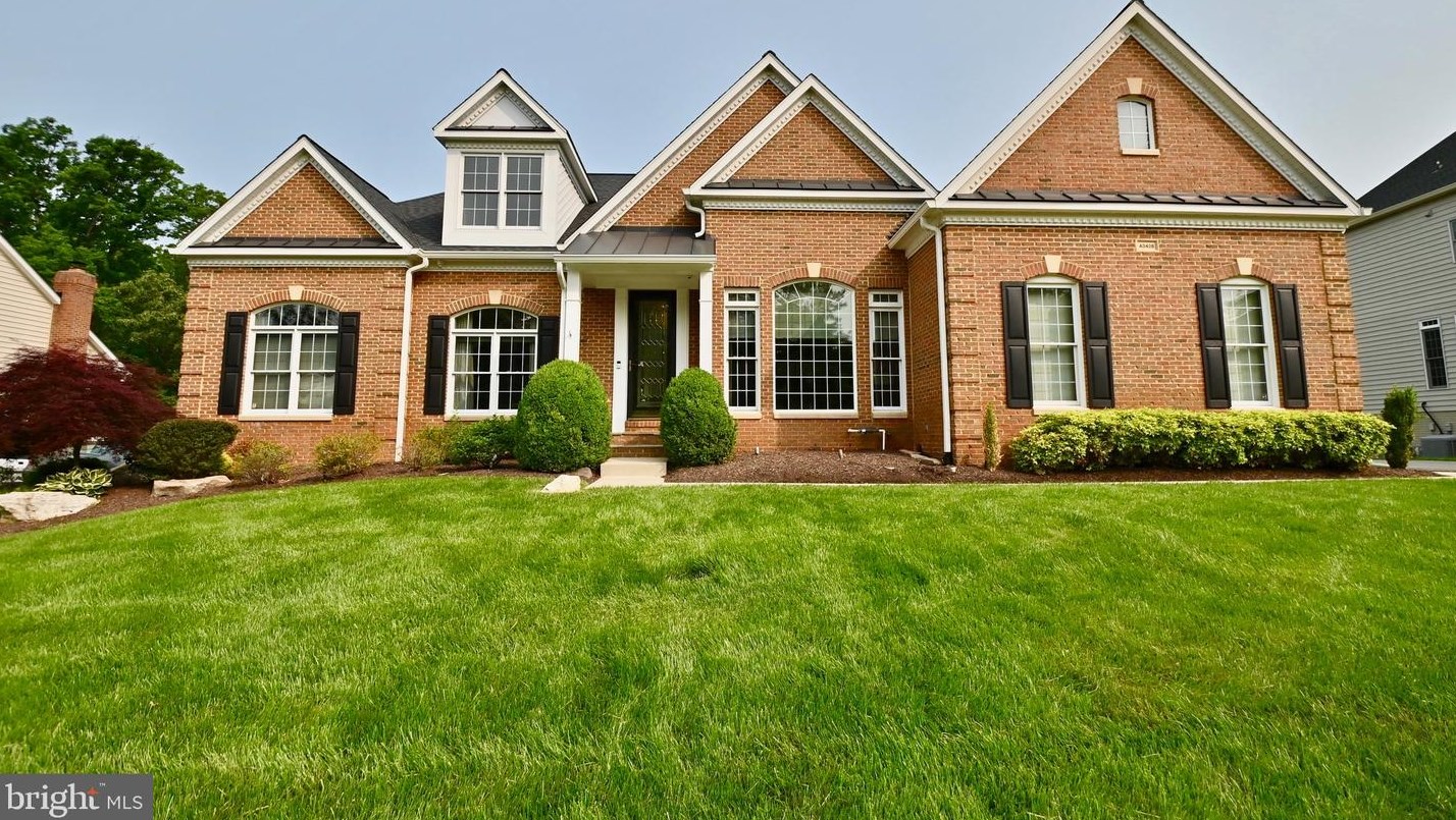 43426 Mountcastle Dr, Fairfax, VA 20152-2585