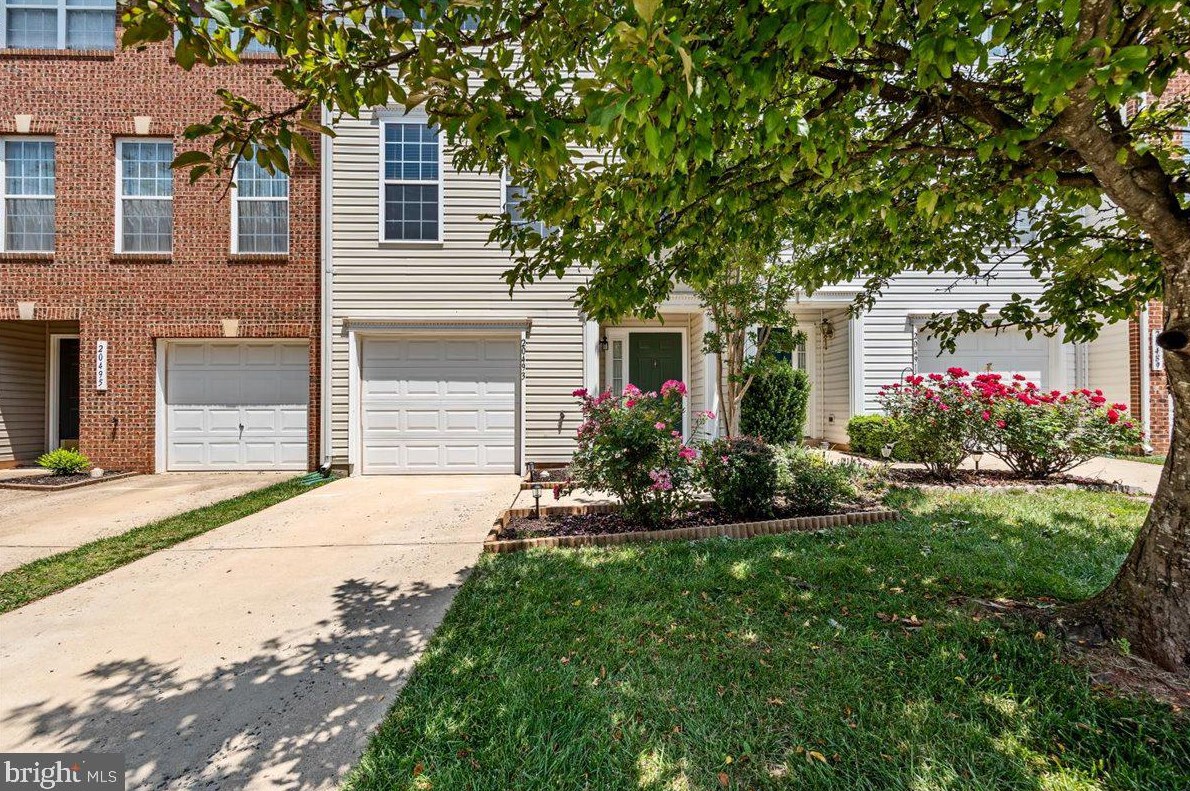 20493 Blue Heron Ter, Dulles, VA 20165-6572