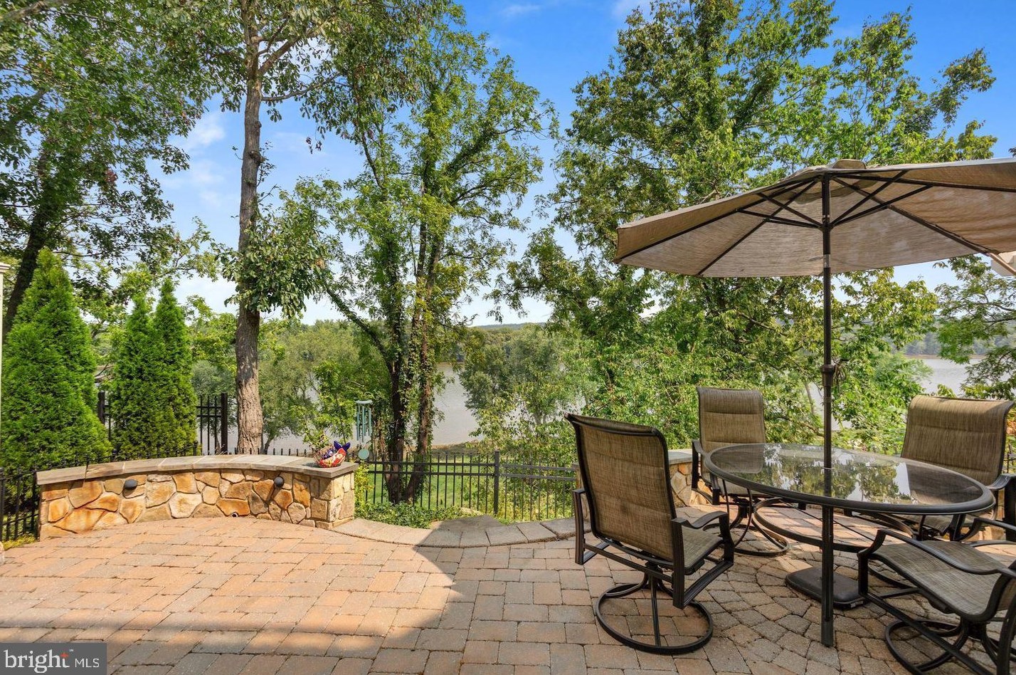 18314 Fairway Oaks Sq, Leesburg, VA 20176