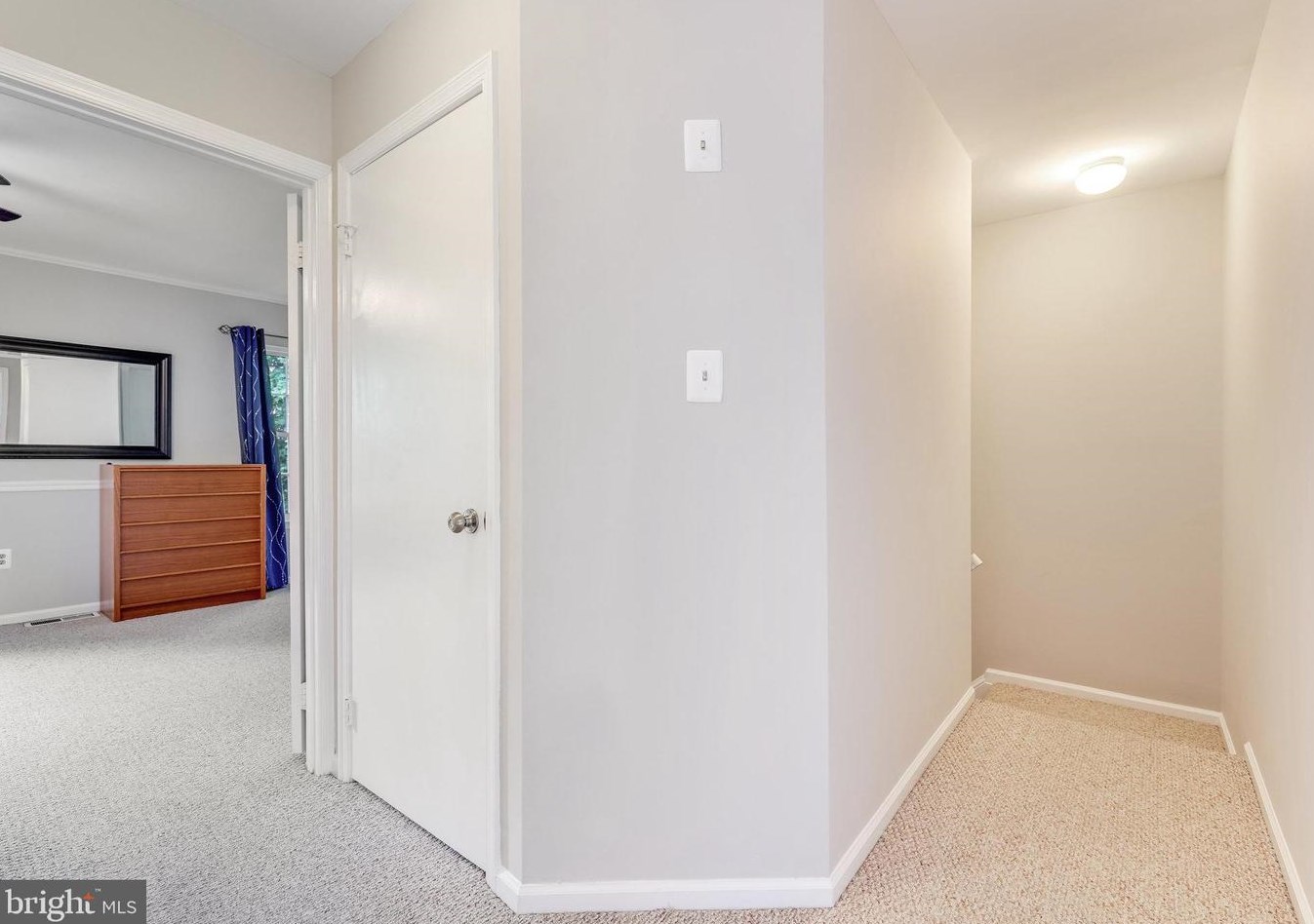 5 Vandercastel Rd, Dulles VA  20165-5622 exterior