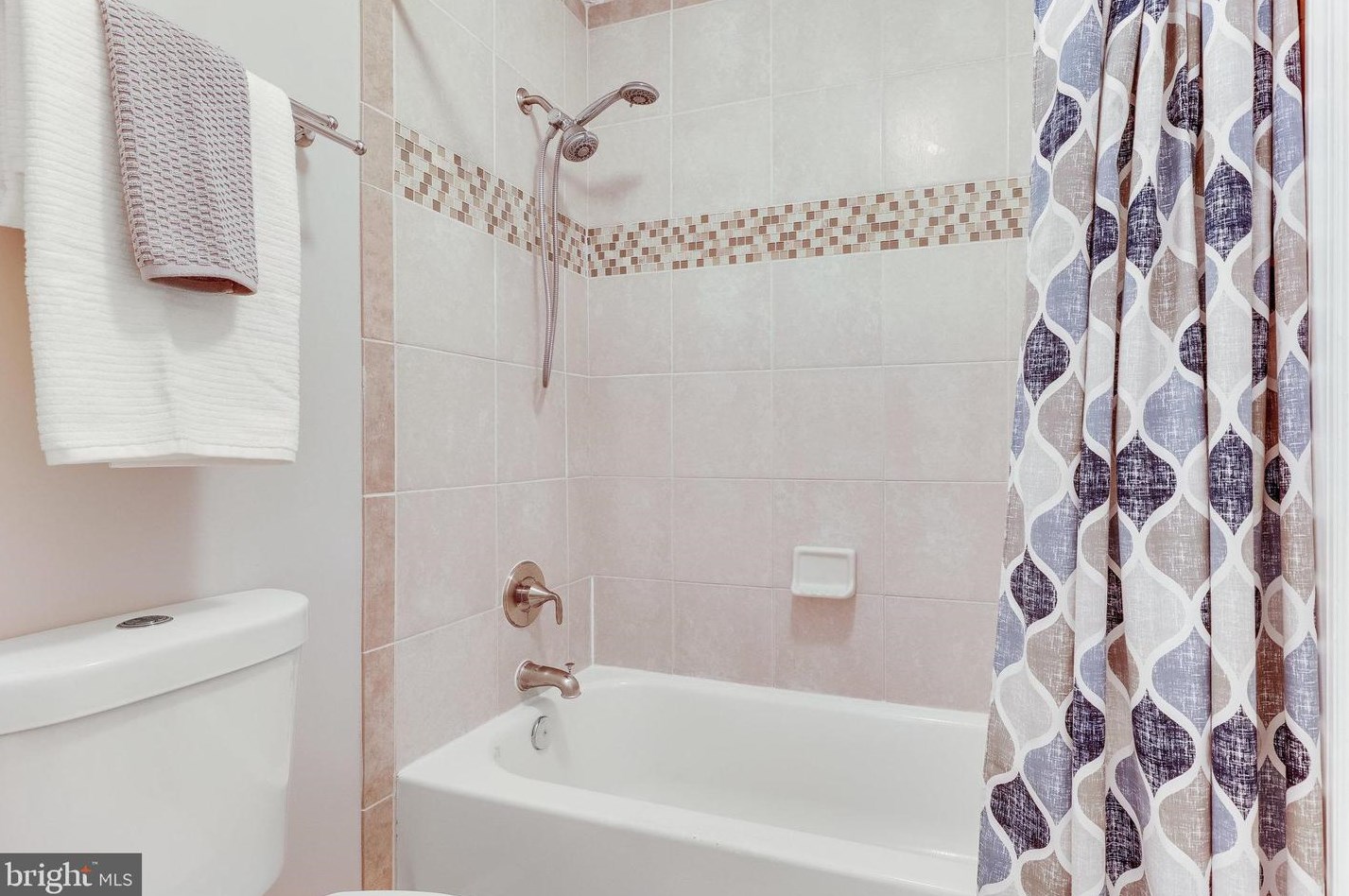 5 Vandercastel Rd, Dulles VA  20165-5622 exterior