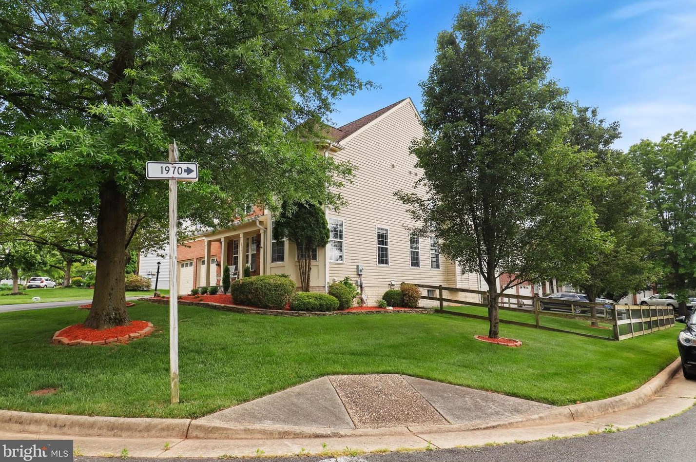 20797 Iris Dr, Dulles VA  20165-8712 exterior