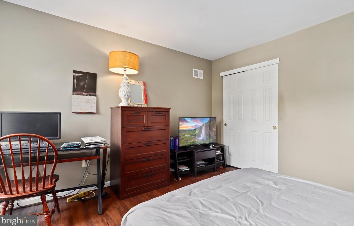 20797 Iris Dr, Dulles VA  20165-8712 exterior