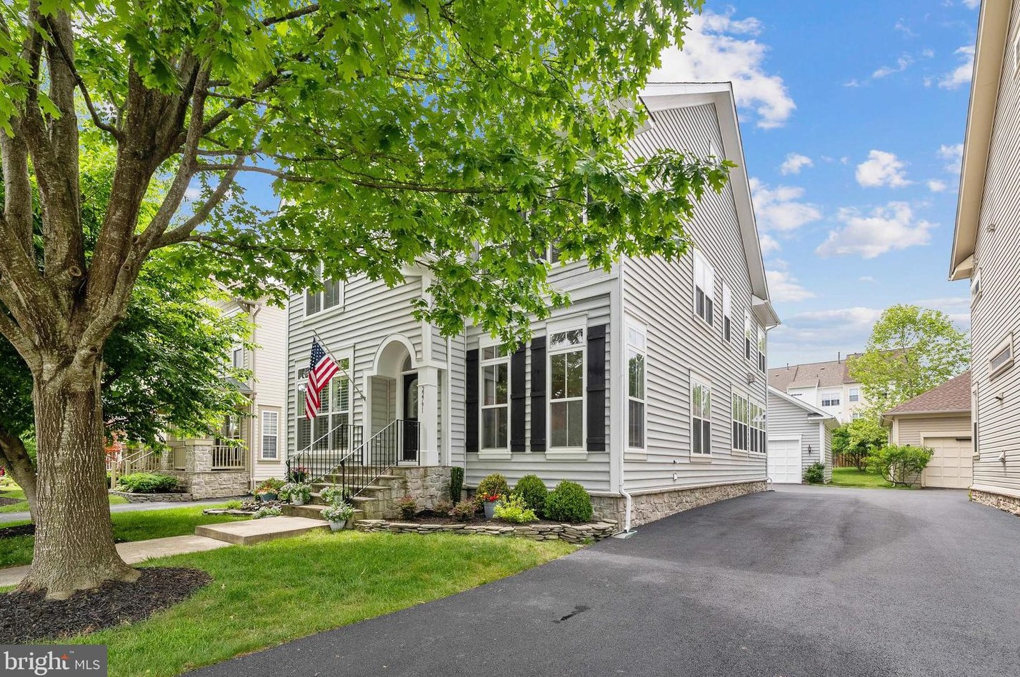 22791 Vickery Park Dr, Ashburn, VA 20148-5639