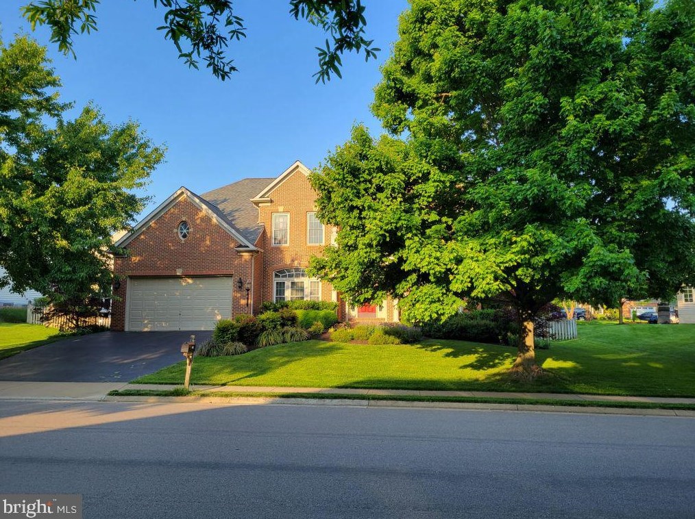 21448 Glebe View Dr, Ashburn, VA 20148-3607