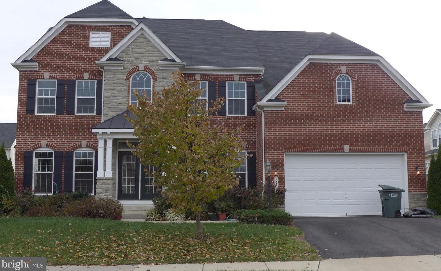 42219 Paradise Pl, Fairfax, VA 20152