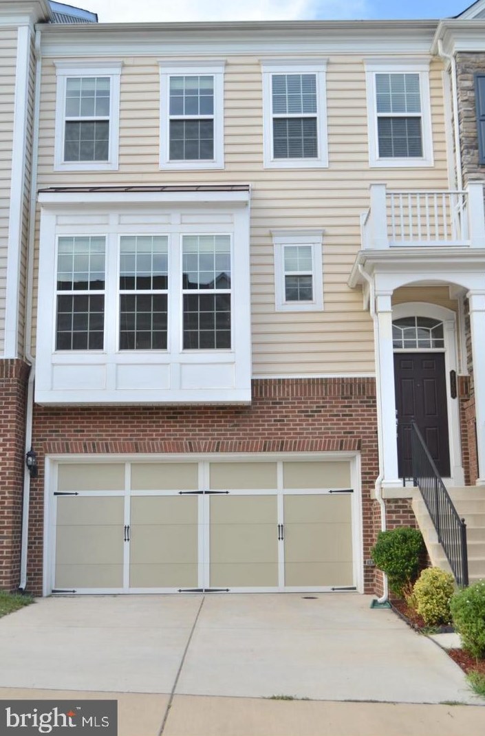 43600 White Cap Ter, Fairfax, VA 20152
